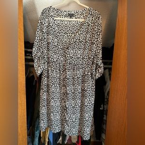 Torrid Sheer Black & White Button Up Size 1